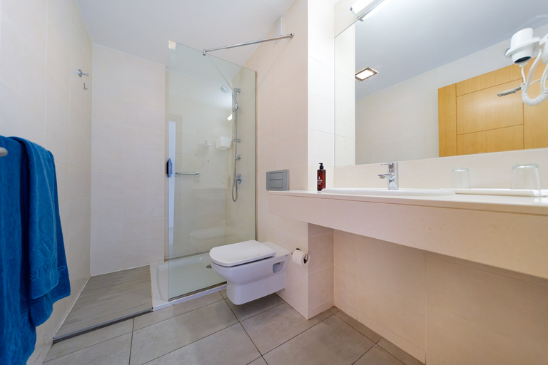 Bathroom 5, Servatur Alameda de Jandia, Las Palmas