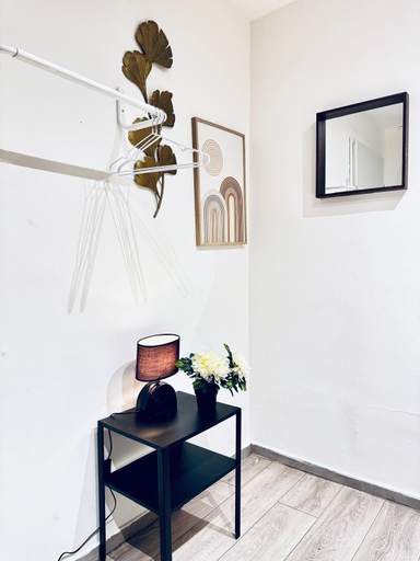 Room 5, Elegant 5BR Home for Groups Families, Wien