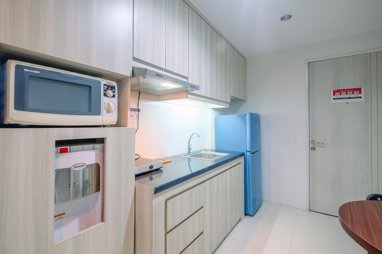 Others 4, Fully Furnished Studio with Comfortable Design Azalea Suites Apartment By Travelio, Cikarang