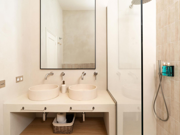 Room 3, Apartamento Superior de Tres Dormitorios, Barcelona
