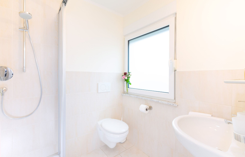 Bathroom 5, Pension Altes Backhaus, Erlangen-Höchstadt