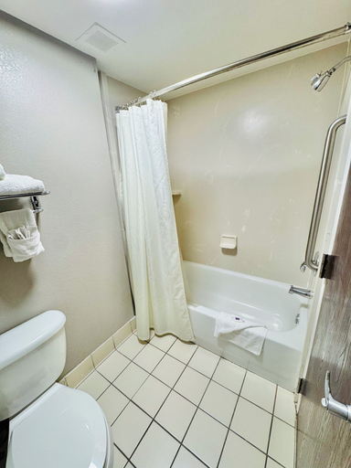 Bathroom 5, Motel 6 Milford, CT, New Haven