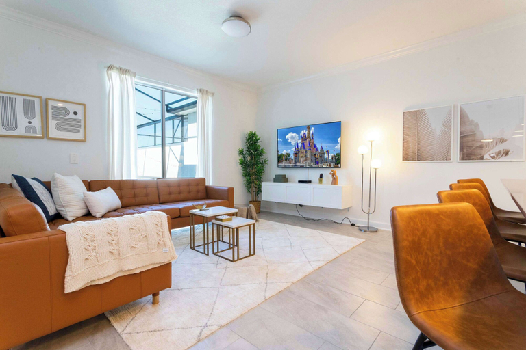 Room 1, Stylish & Fun Retreat, Pool, Themed Rooms, Osceola