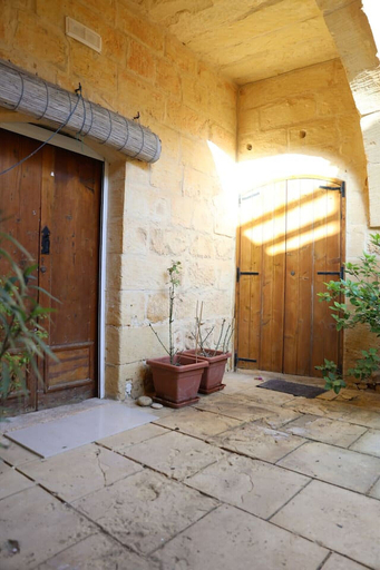 Room 5, Rustic Xag ra Farmhouse With Pool Garden BBQ