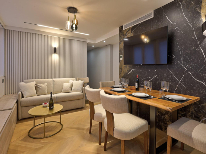 3, Sublime AC Apartment Eiffel Tower Champs de Mars, Paris