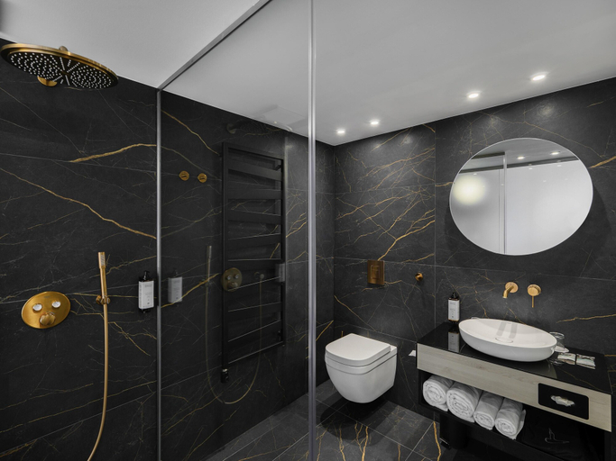 Bathroom 5, Mercure Tokaj Center, Tokaji
