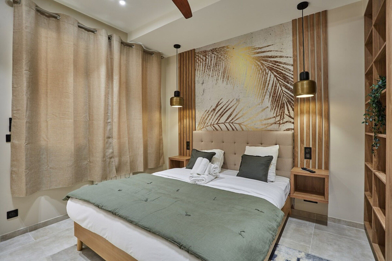 Room 4, Exceptional Apartment Near Montmartre 10 People, Paris