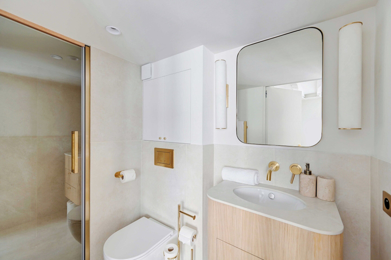 Bathroom, Magnificent Studio - 2P- Musee du Louvre, Paris