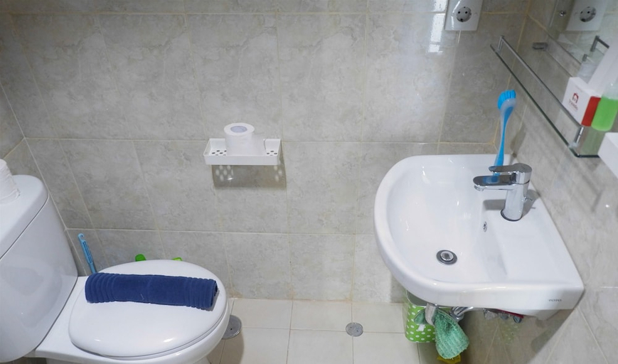 Bathroom 4, Studio Modern Tamansari The Hive Cawang, Jakarta Timur