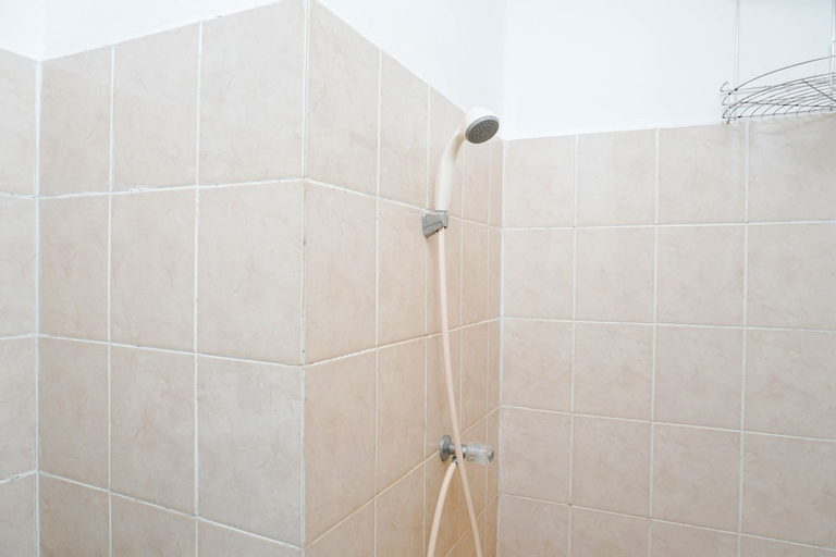 Bathroom 3, Spacious 2BR Green Bay Pluit Apartment, North Jakarta