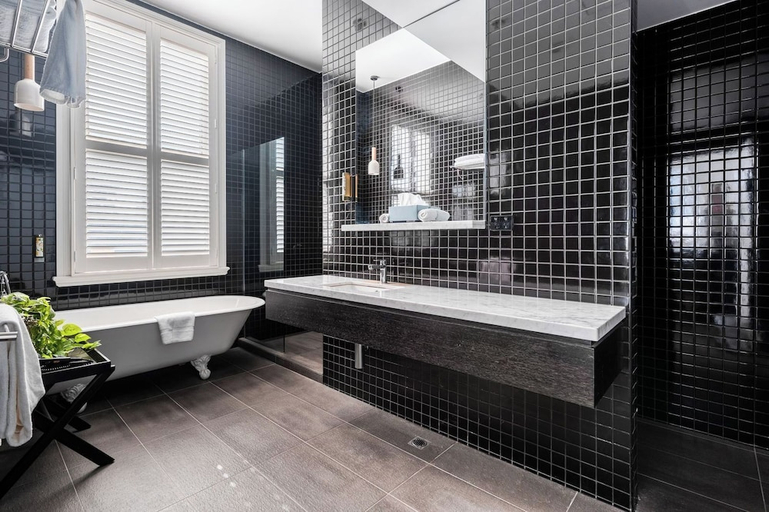 Bathroom 3, Middle Park Hotel, Melbourne