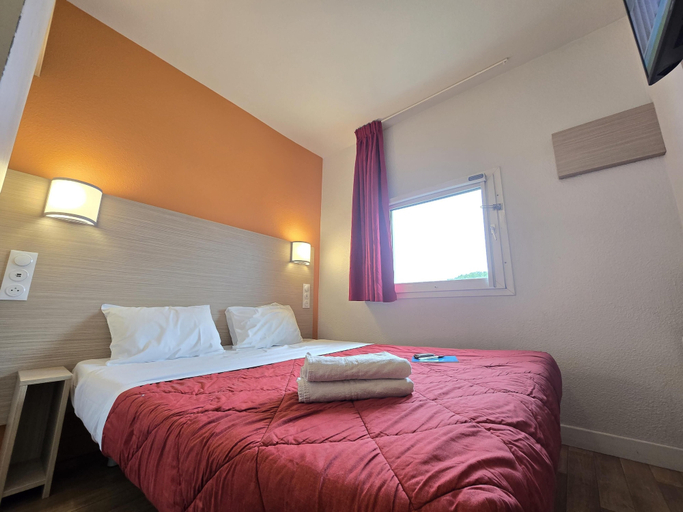 Bedroom 3, Premiere Classe Troyes Sud - Parc Saint Thibault, Aube