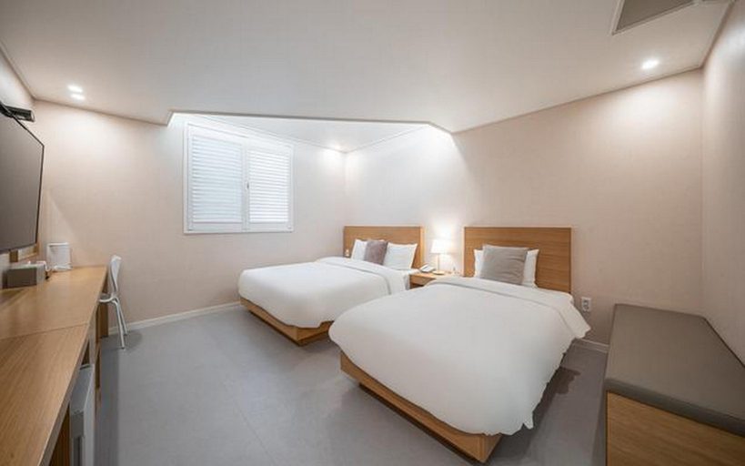 Bedroom 3, Pohang Ocheon E&A Hotel, Pohang
