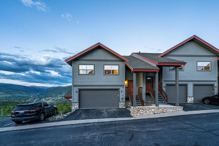 Exterior 4, 97A Exceptional Views, 4 BR, Central Location by RedAwning, Summit