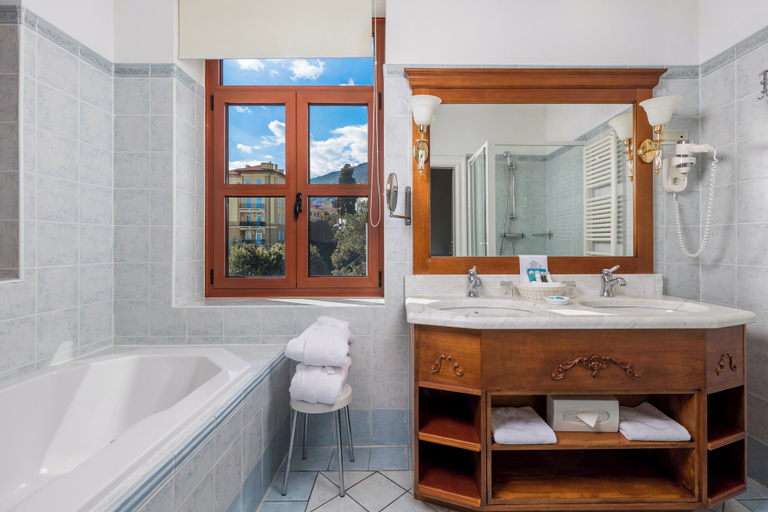 Bathroom 5, Hotel Miramar Opatija, Opatija/Veprinac