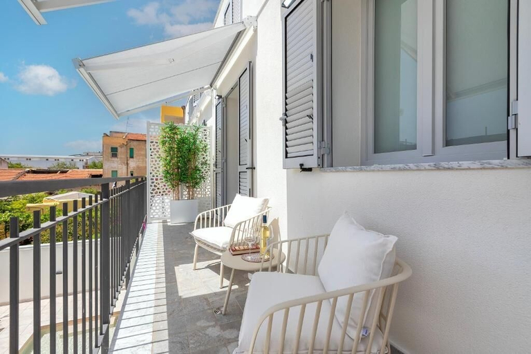 Balcony 5, MESBEGLIA LUXURY ROOMS, Sassari