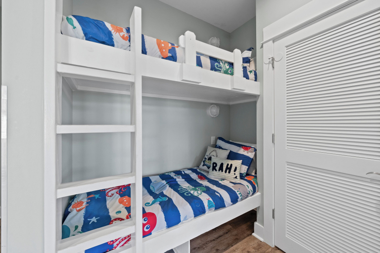 Bedroom 3, Little Lagoon Cottages, Baldwin