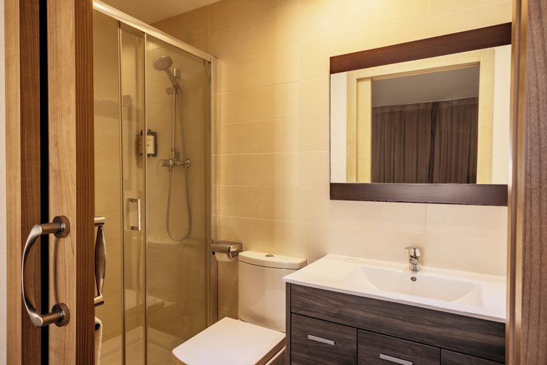Bathroom 4, Milà Apartamentos Barcelona, Barcelona