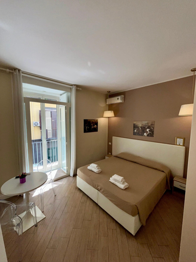 Room 4, de Ribera rooms, Napoli