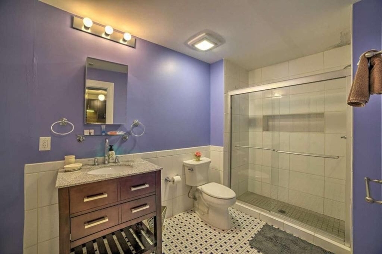 Bathroom 5, Convention Center corporate apartments, Baltimore