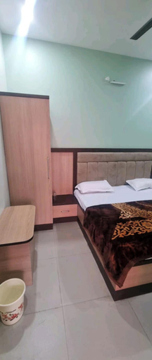 Room 3, Hotel Saraswati dhaam Near Prem Mandir, Mathura