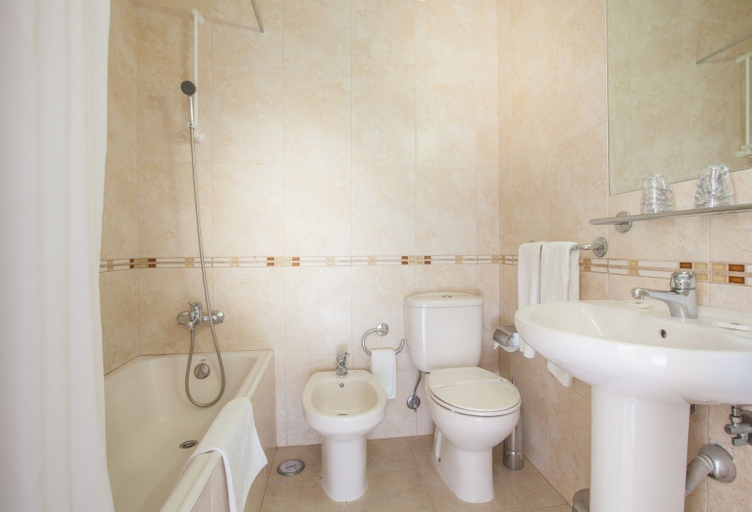 Bathroom 4, Hotel Vila Recife, Albufeira