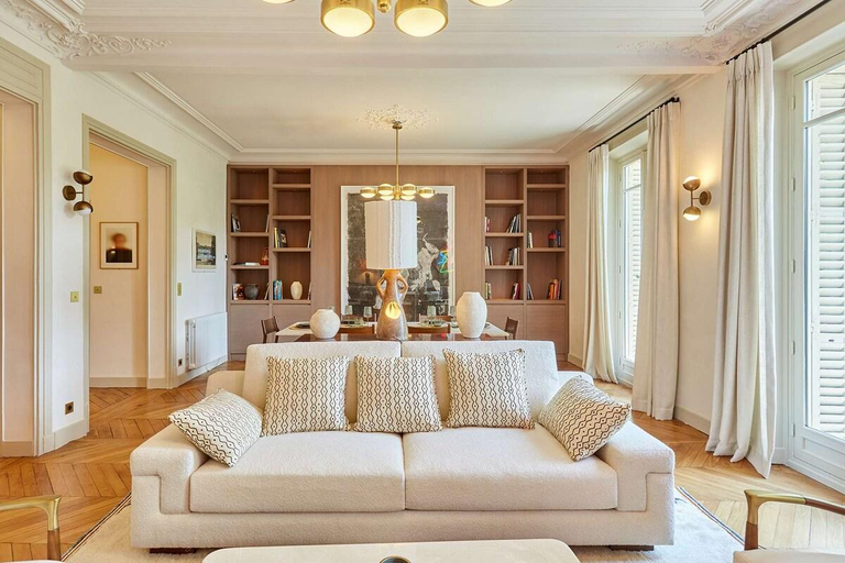 Others 5, luxurious apartment AC Saint Germain des Prés, Paris