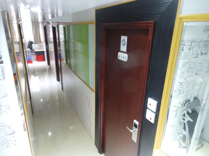 Others 5, Yue Ka Hotel, Kowloon