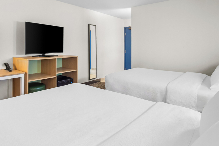 Bedroom 3, Spark by Hilton - Kent, Seattle, King