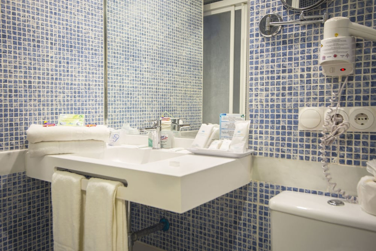 Bathroom 4, Benalmadena Palace Hotel Spa, Málaga