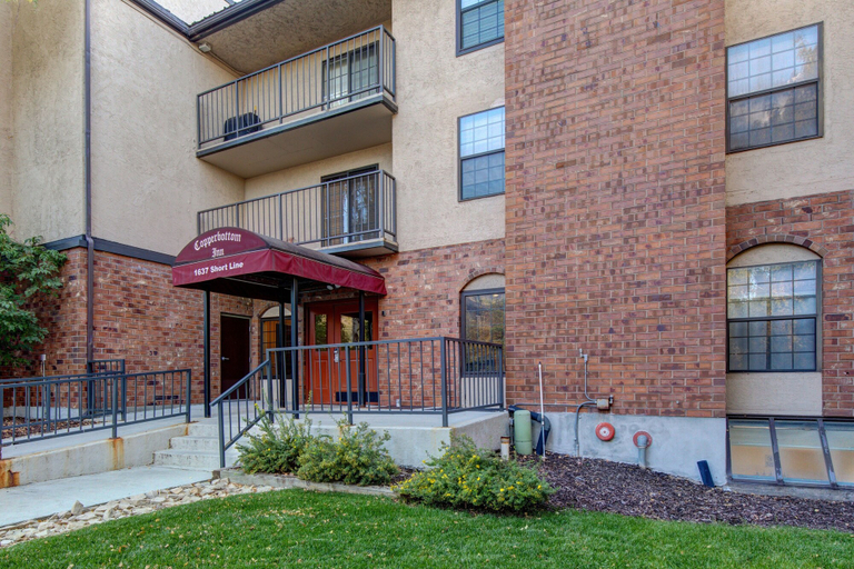 Exterior detail 5, Copperbottom Inn 102 1 Bedroom Condo, Summit