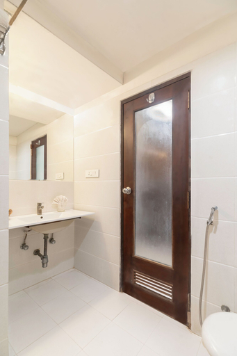 Bathroom 5, Horizon Hotel, Udaipur