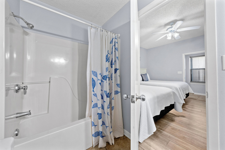 Bedroom 2, Phoenix V 1210, Baldwin