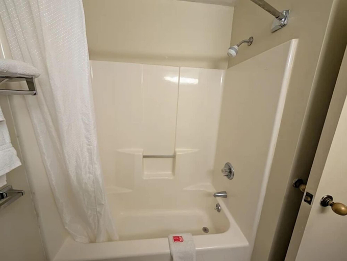 Bathroom 4, Radford Inn, Radford