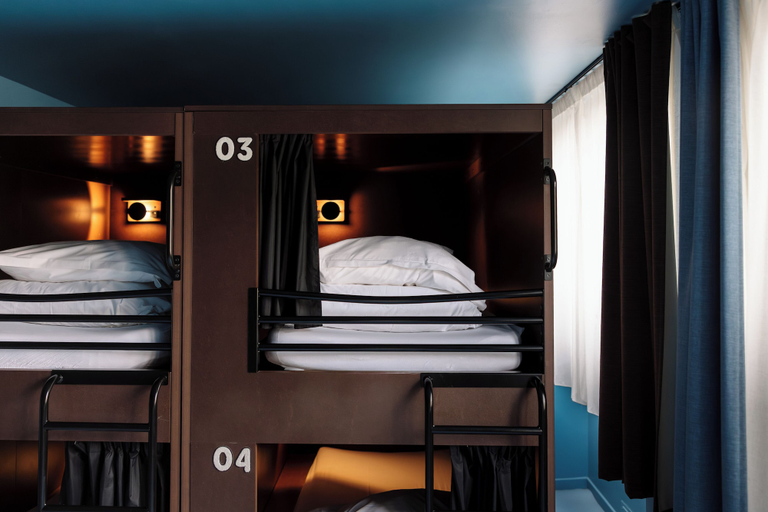 Bedroom 5, The People Lyon, Rhône