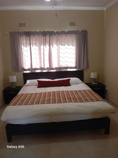 Bedroom 2, Victoria Apartments, Livingstone