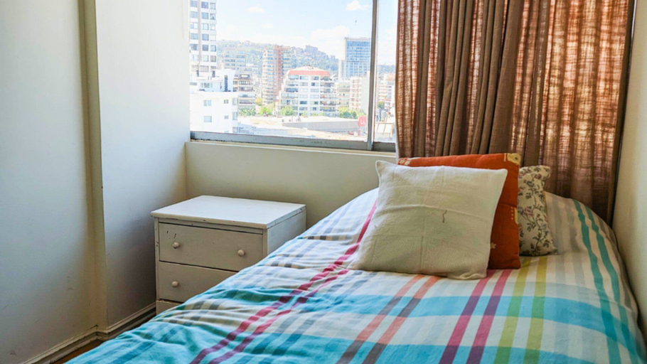 Room 5, Ocean Front House 84, Valparaíso