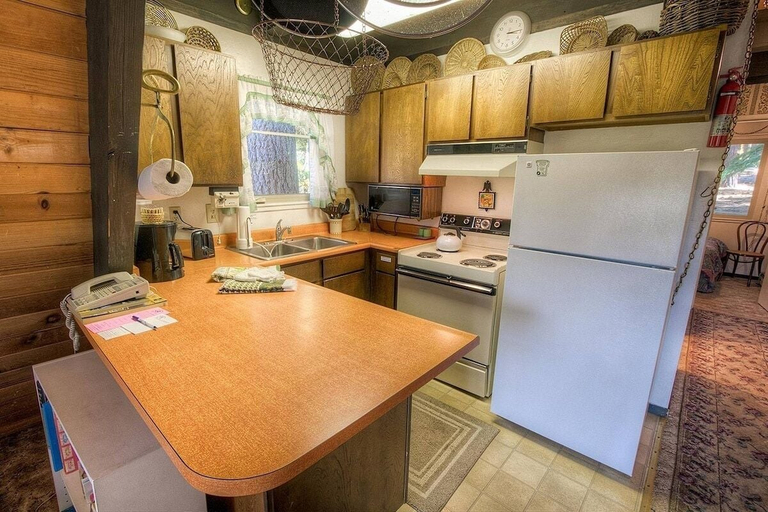 Private kitchen 4, Lodgepole Chalet 3 Bedroom Home by RedAwning, El Dorado