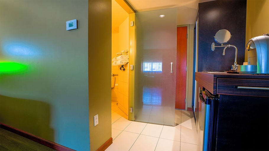 Bedroom 4, Hôtel Must – Aéroport de Québec par JARO, Communauté-Urbaine-de-Québec