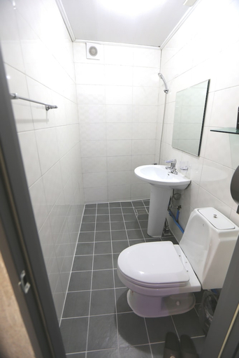 Bathroom 5, Must Stay Hotel Myeongdong, Jung