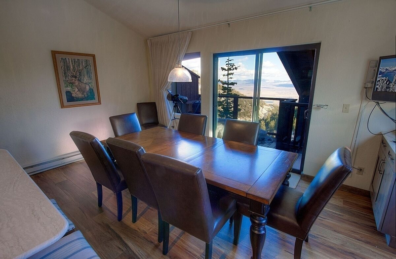 Others 5, Lakescape 3 Bedroom Condo by RedAwning, Douglas