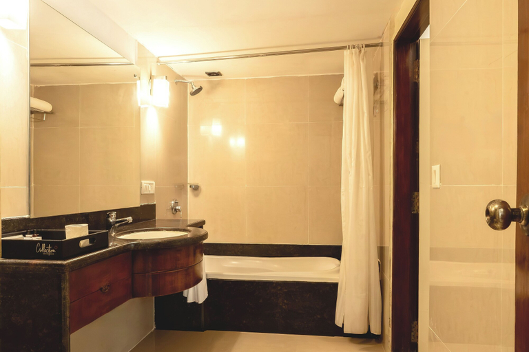 Bathroom 5, Devasthali - The Valley of Gods, South Goa
