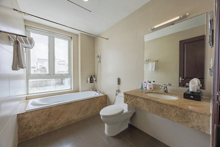 Bathroom 4, A25 Premium Hotel - 180 Nguyen Trai, District 1