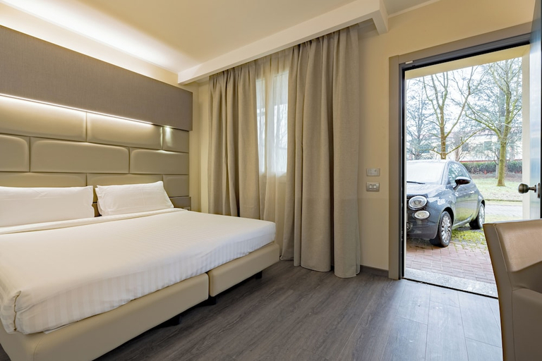 Bedroom 2, Just Hotel Saronno, Varese