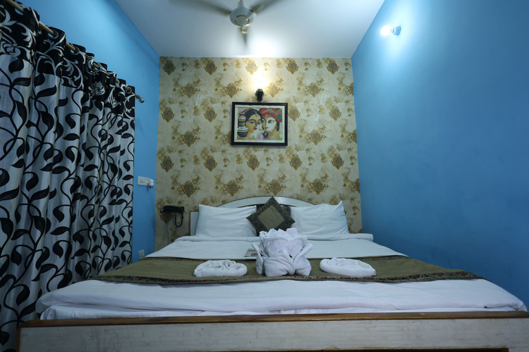 Bedroom 2, Hotel Anand Lok, Nalanda