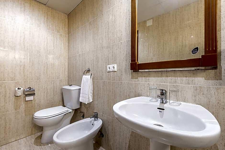 Bathroom 3, BLUESEA Miramar Fuengirola, Málaga