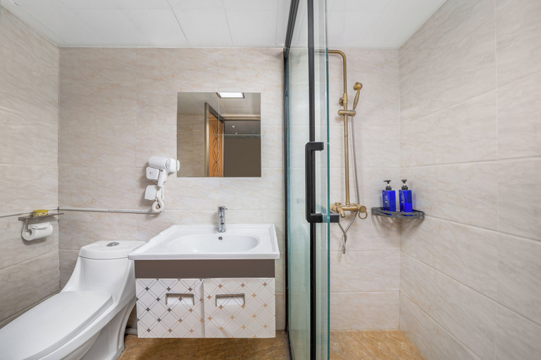 Bathroom 3, YOYO International Apartment, Guangzhou