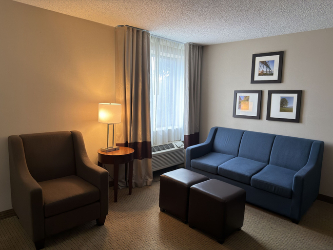 Others 5, Wingate by Wyndham Utica, Macomb