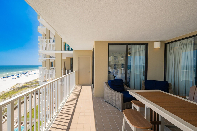 Outdoor dining 4, Romar Place 701 3 Bedroom Condo, Baldwin
