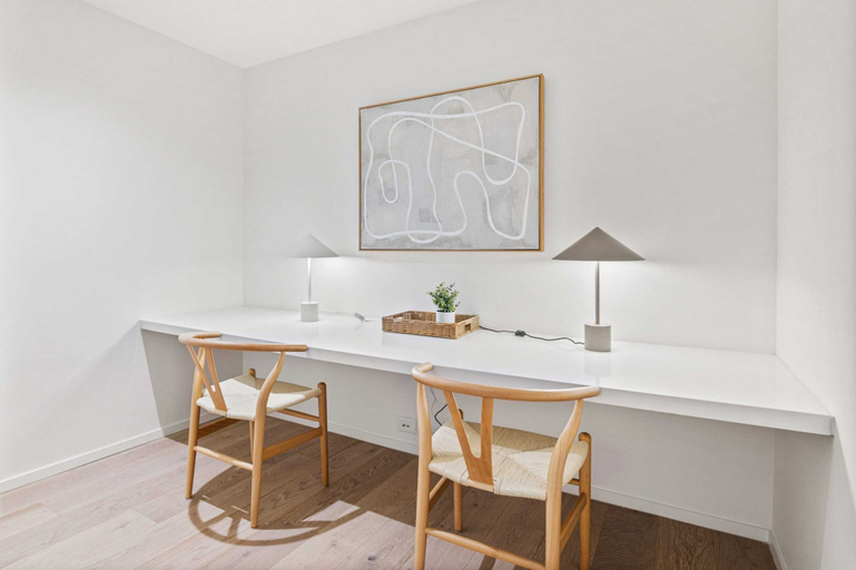 Interior 4, Spacious Modern Apartment With Pool & Gym Access, Melbourne